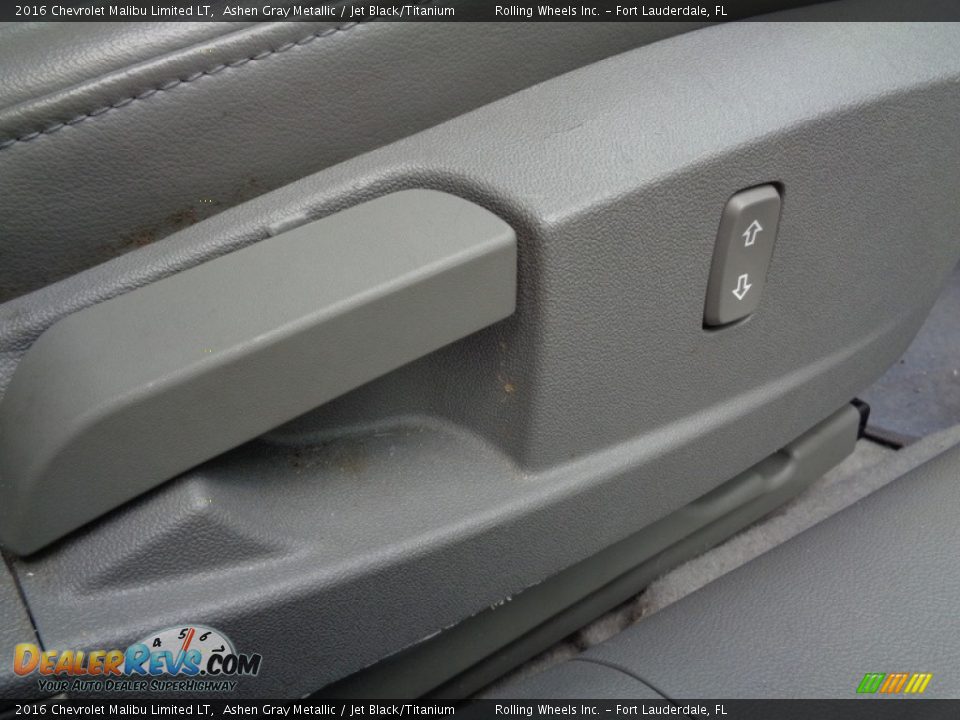 2016 Chevrolet Malibu Limited LT Ashen Gray Metallic / Jet Black/Titanium Photo #26