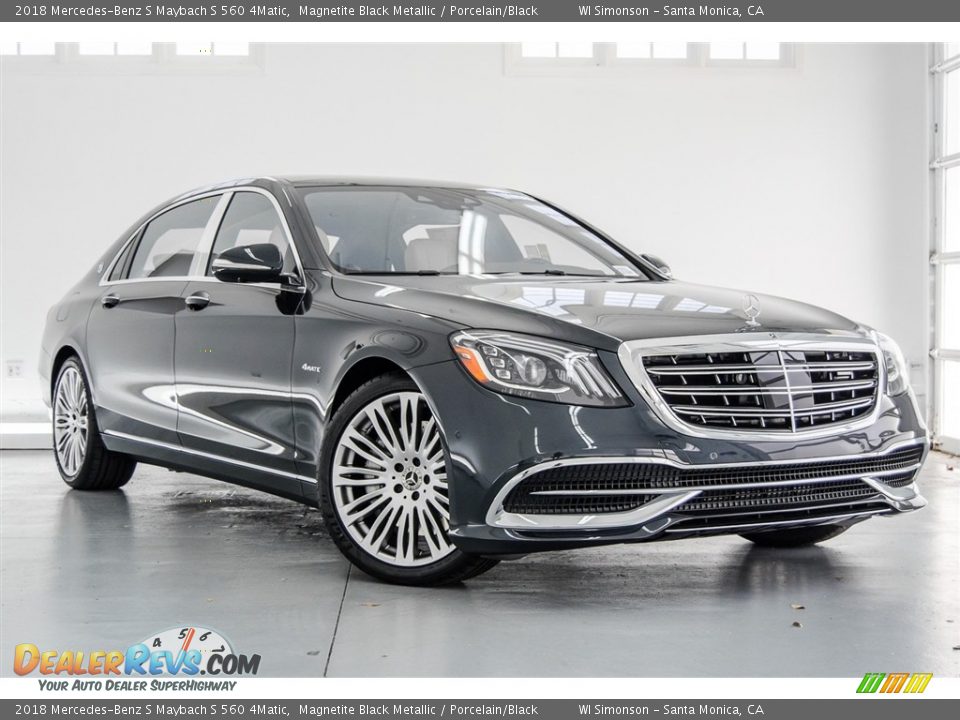 Front 3/4 View of 2018 Mercedes-Benz S Maybach S 560 4Matic Photo #12