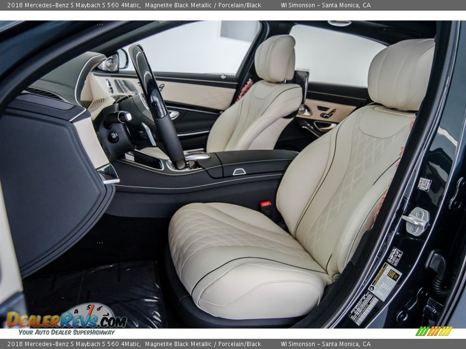2018 Mercedes-Benz S Maybach S 560 4Matic Magnetite Black Metallic / Porcelain/Black Photo #16