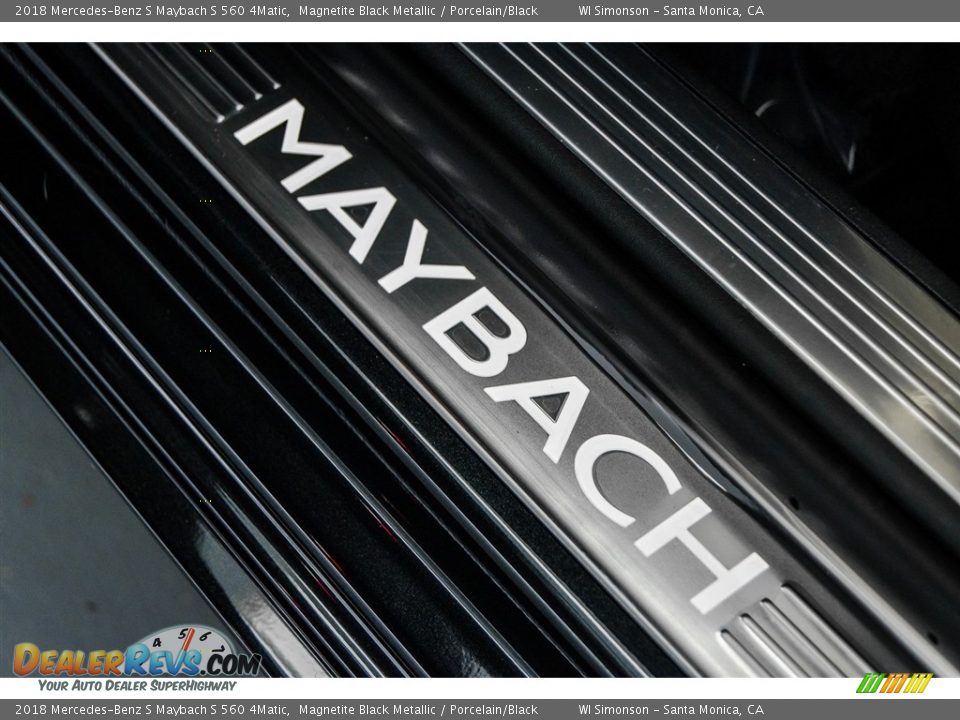 2018 Mercedes-Benz S Maybach S 560 4Matic Magnetite Black Metallic / Porcelain/Black Photo #22