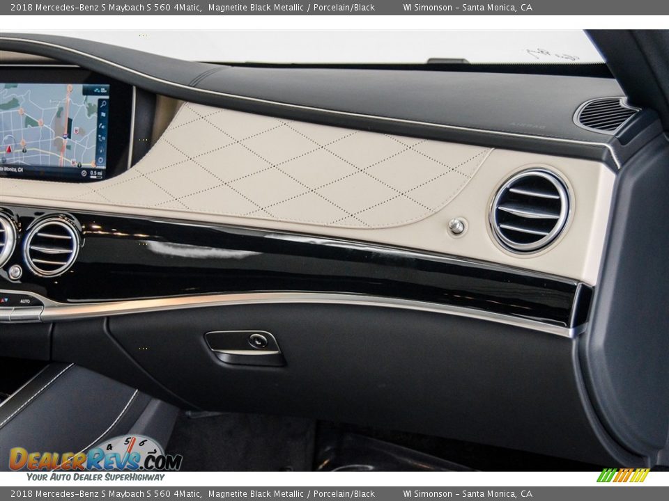 2018 Mercedes-Benz S Maybach S 560 4Matic Magnetite Black Metallic / Porcelain/Black Photo #29
