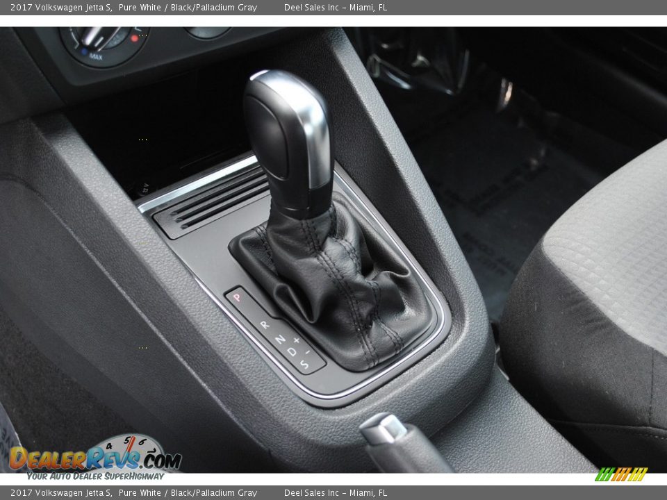 2017 Volkswagen Jetta S Pure White / Black/Palladium Gray Photo #15
