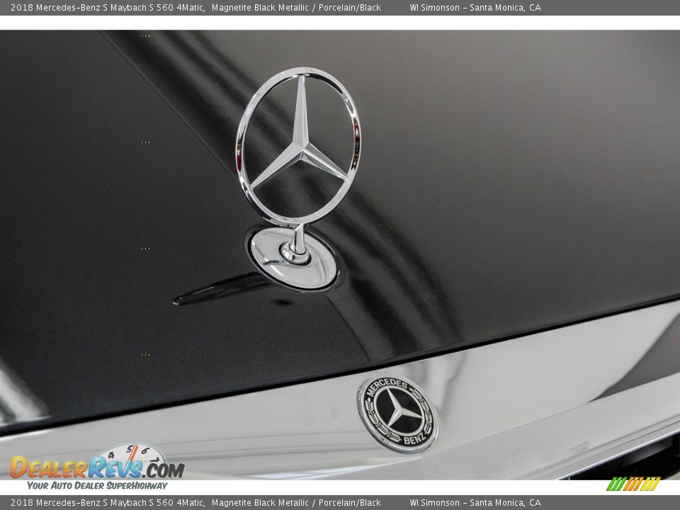 2018 Mercedes-Benz S Maybach S 560 4Matic Magnetite Black Metallic / Porcelain/Black Photo #34