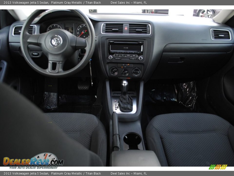 2013 Volkswagen Jetta S Sedan Platinum Gray Metallic / Titan Black Photo #14