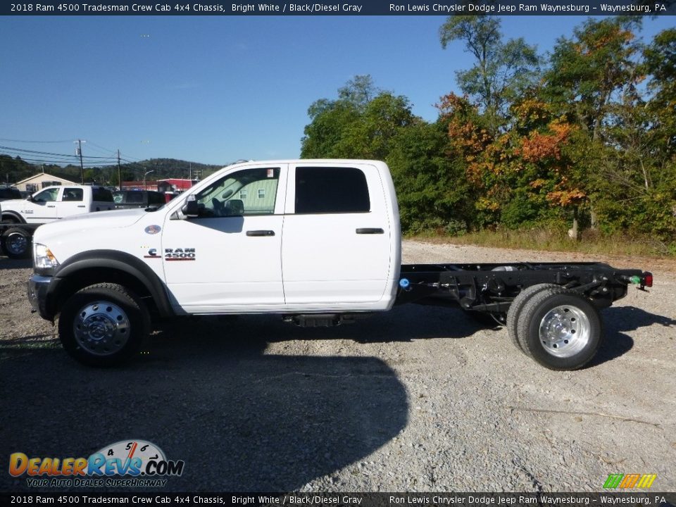 2018 Ram 4500 Tradesman Crew Cab 4x4 Chassis Bright White / Black/Diesel Gray Photo #2