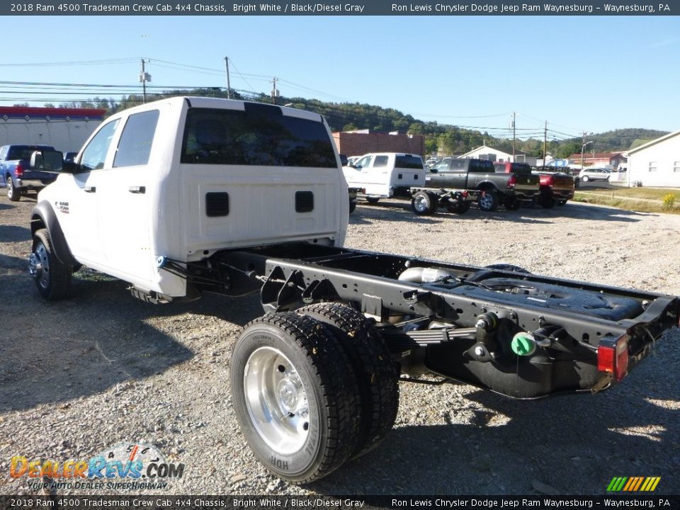 2018 Ram 4500 Tradesman Crew Cab 4x4 Chassis Bright White / Black/Diesel Gray Photo #3