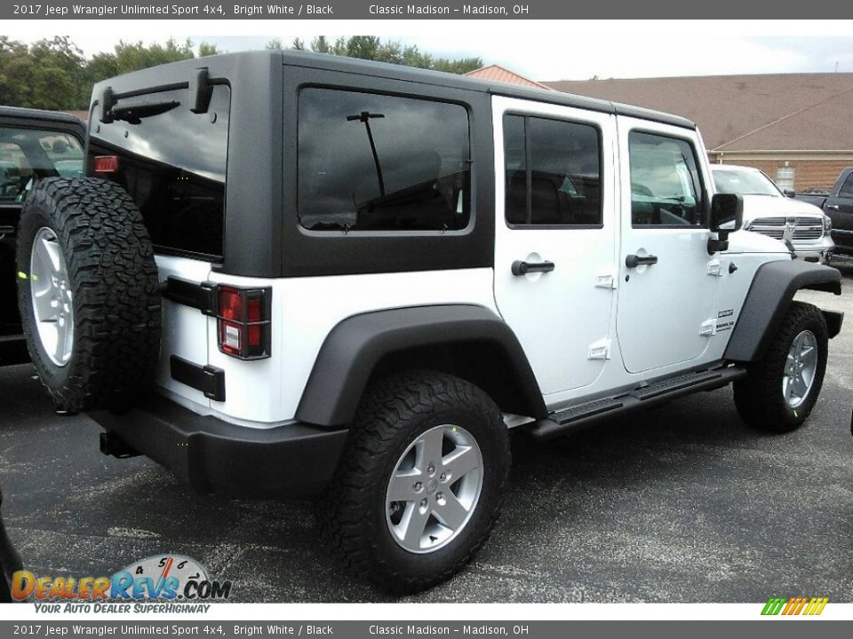 2017 Jeep Wrangler Unlimited Sport 4x4 Bright White / Black Photo #2