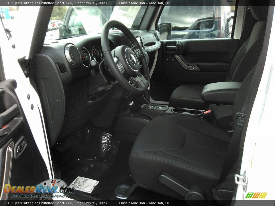 2017 Jeep Wrangler Unlimited Sport 4x4 Bright White / Black Photo #5