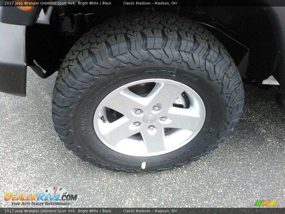 2017 Jeep Wrangler Unlimited Sport 4x4 Bright White / Black Photo #11