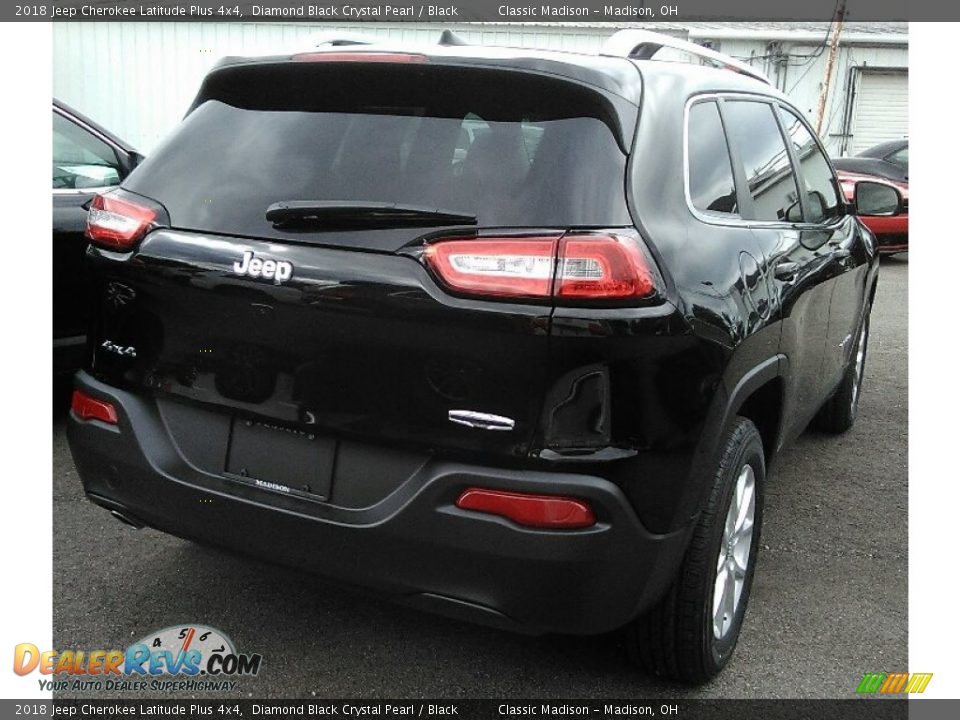 2018 Jeep Cherokee Latitude Plus 4x4 Diamond Black Crystal Pearl / Black Photo #2