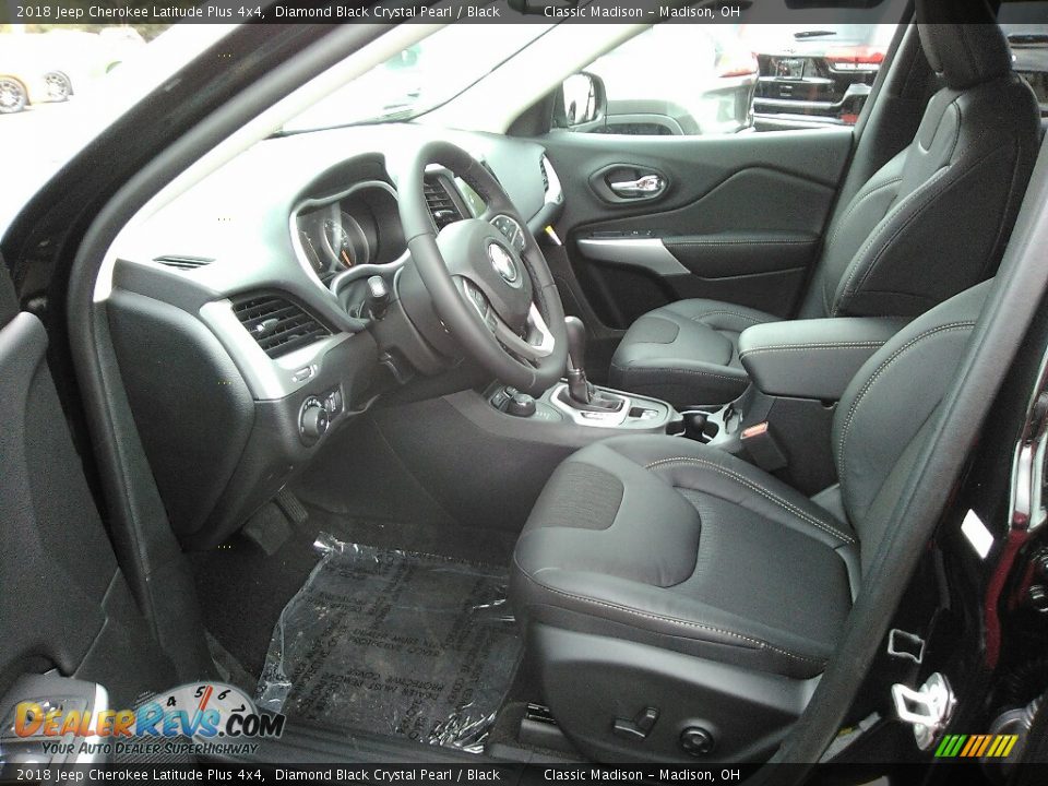 2018 Jeep Cherokee Latitude Plus 4x4 Diamond Black Crystal Pearl / Black Photo #4