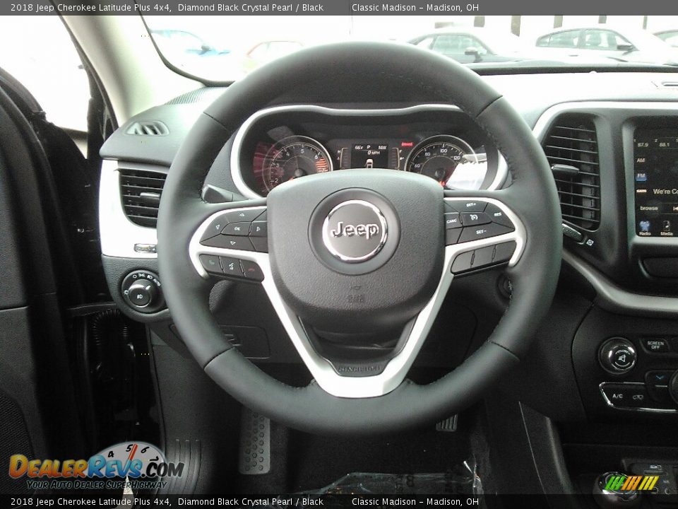 2018 Jeep Cherokee Latitude Plus 4x4 Diamond Black Crystal Pearl / Black Photo #9