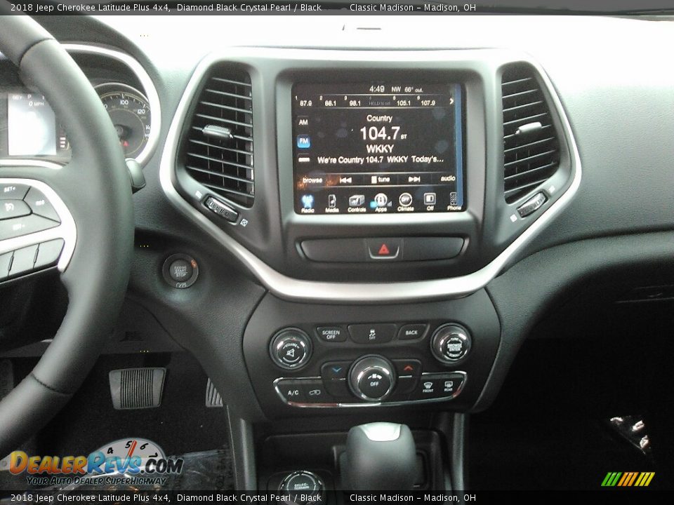 2018 Jeep Cherokee Latitude Plus 4x4 Diamond Black Crystal Pearl / Black Photo #11