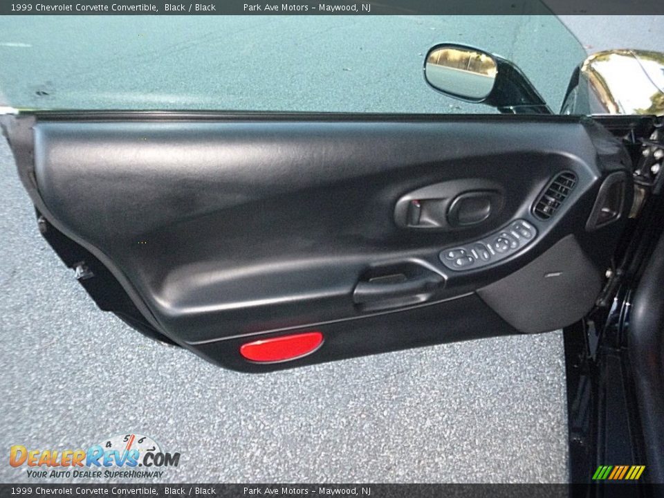 1999 Chevrolet Corvette Convertible Black / Black Photo #16