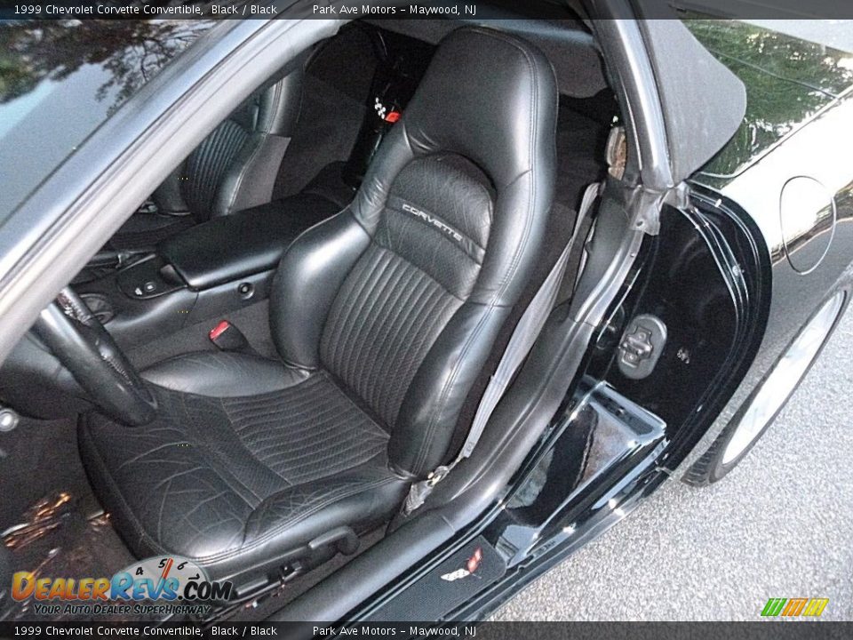 1999 Chevrolet Corvette Convertible Black / Black Photo #18