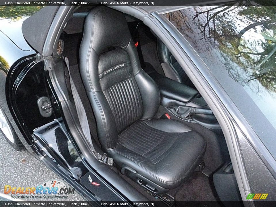 1999 Chevrolet Corvette Convertible Black / Black Photo #21