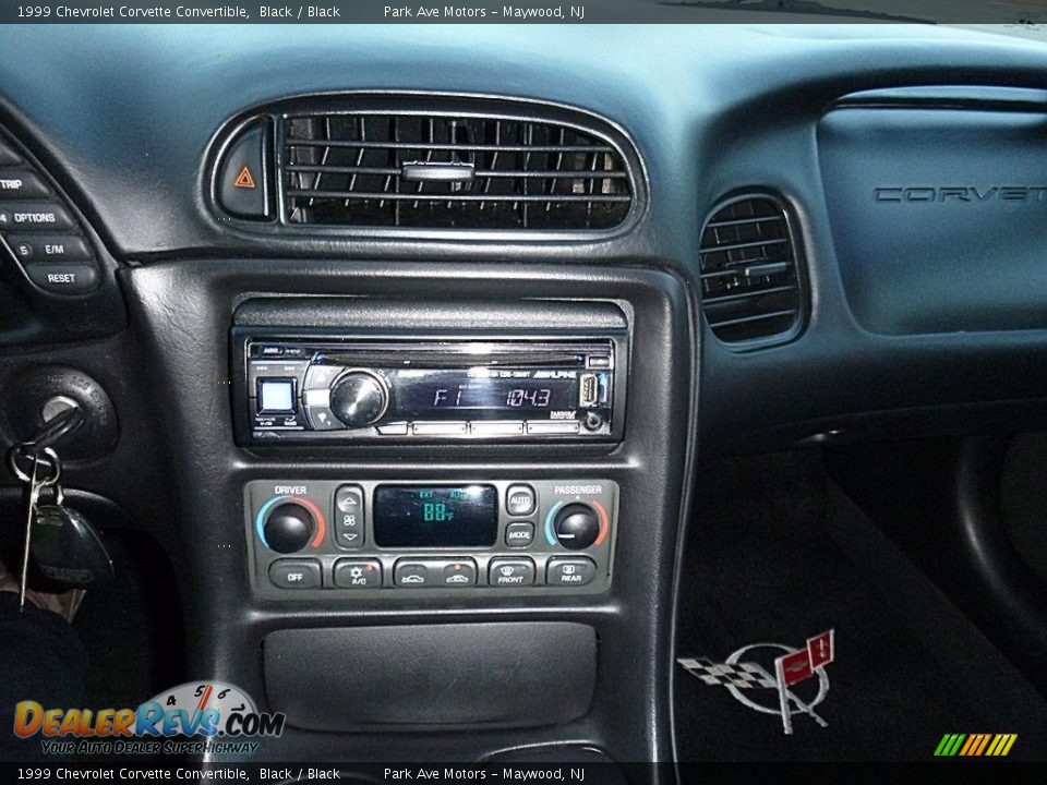1999 Chevrolet Corvette Convertible Black / Black Photo #26