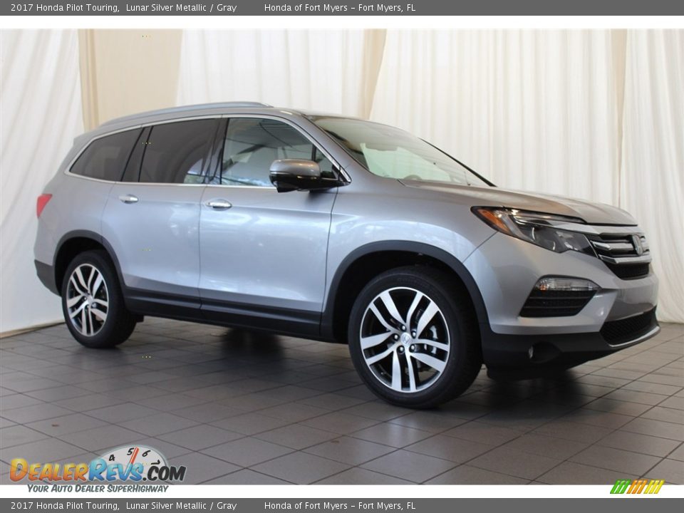 2017 Honda Pilot Touring Lunar Silver Metallic / Gray Photo #2