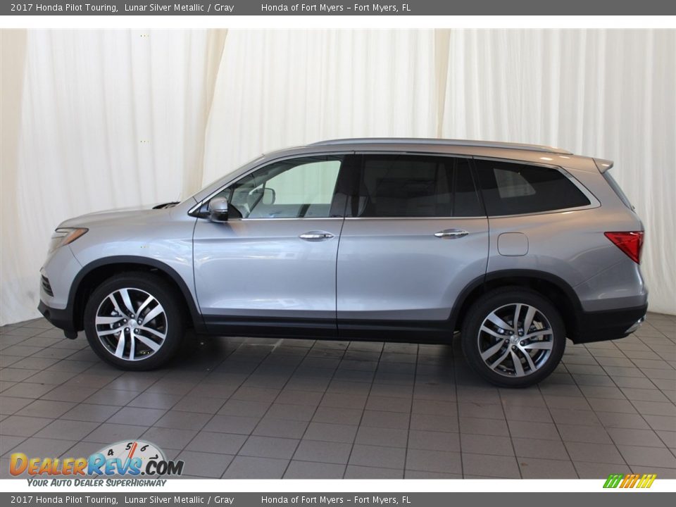 2017 Honda Pilot Touring Lunar Silver Metallic / Gray Photo #5