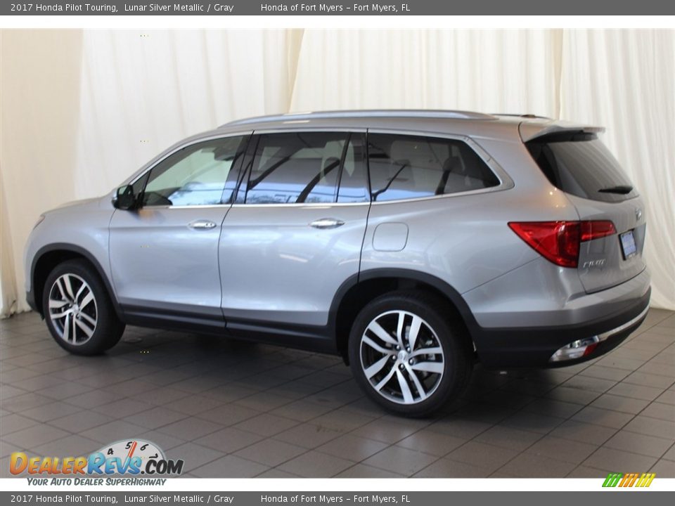 2017 Honda Pilot Touring Lunar Silver Metallic / Gray Photo #6