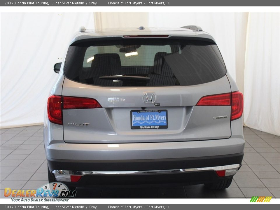2017 Honda Pilot Touring Lunar Silver Metallic / Gray Photo #7
