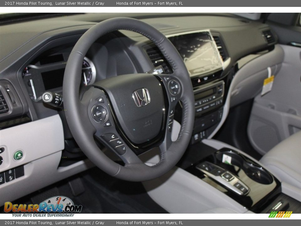 2017 Honda Pilot Touring Lunar Silver Metallic / Gray Photo #13