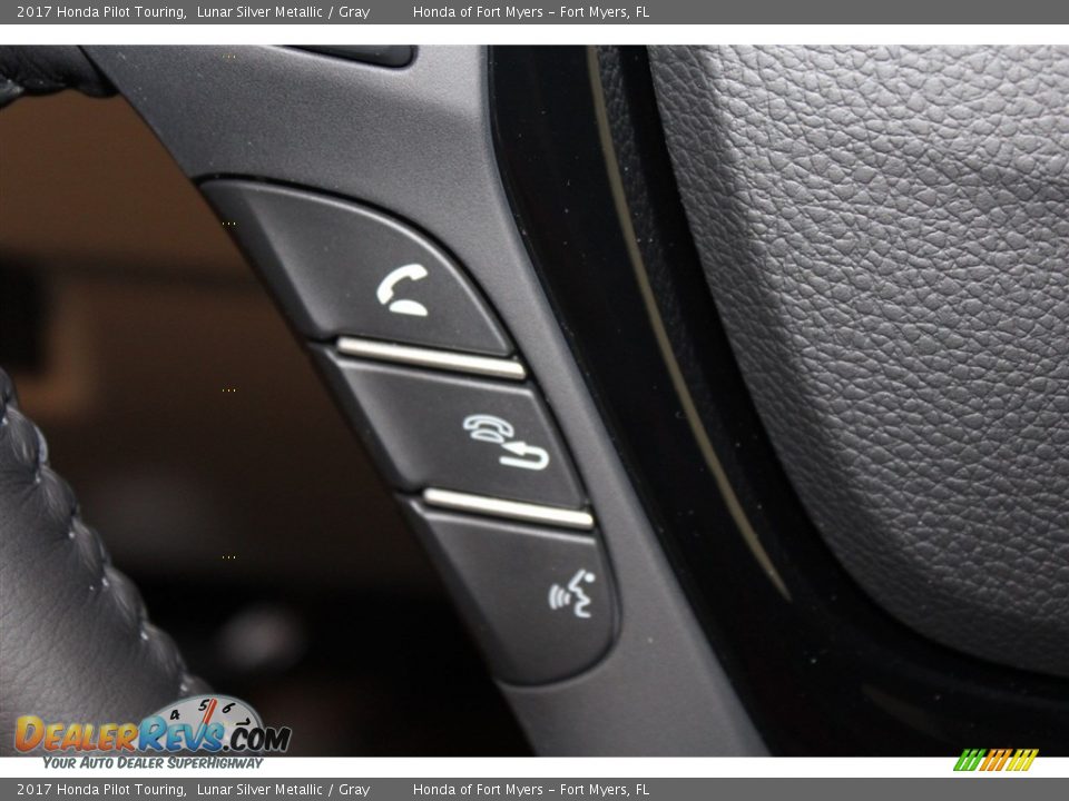 2017 Honda Pilot Touring Lunar Silver Metallic / Gray Photo #17