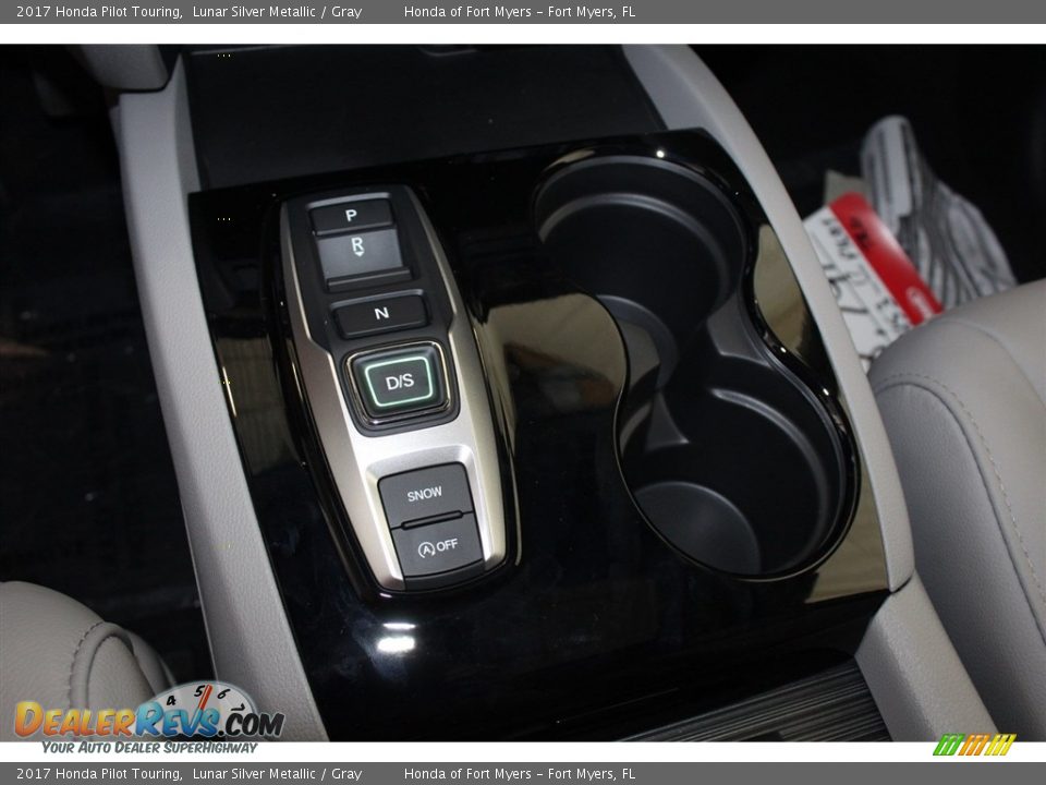 2017 Honda Pilot Touring Lunar Silver Metallic / Gray Photo #25