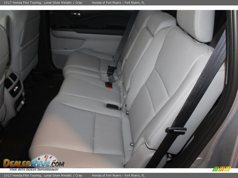 2017 Honda Pilot Touring Lunar Silver Metallic / Gray Photo #28