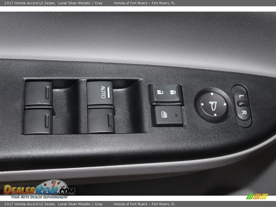 2017 Honda Accord LX Sedan Lunar Silver Metallic / Gray Photo #8