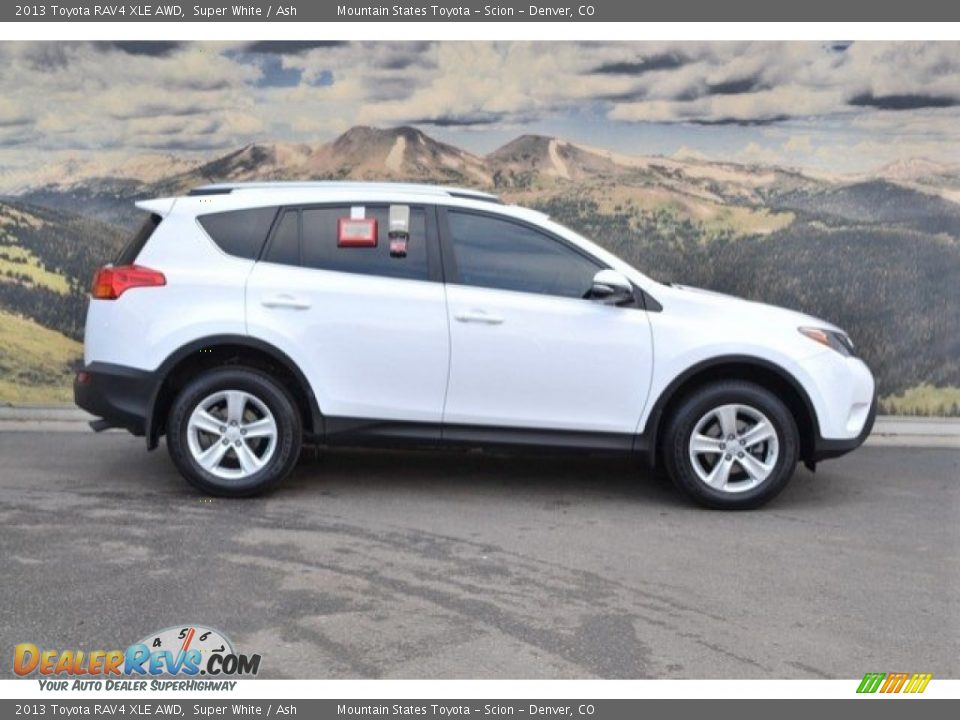 2013 Toyota RAV4 XLE AWD Super White / Ash Photo #2