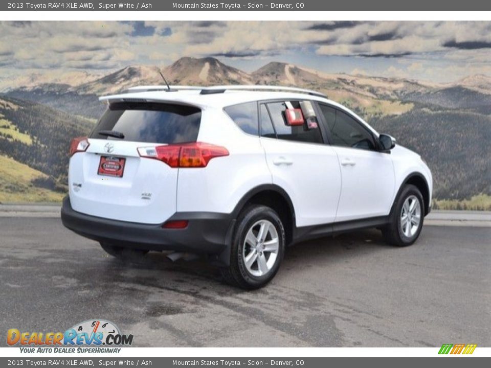 2013 Toyota RAV4 XLE AWD Super White / Ash Photo #3