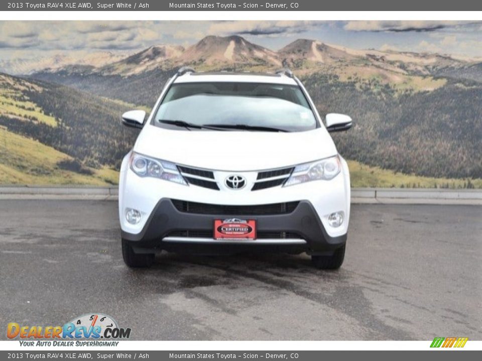 2013 Toyota RAV4 XLE AWD Super White / Ash Photo #4