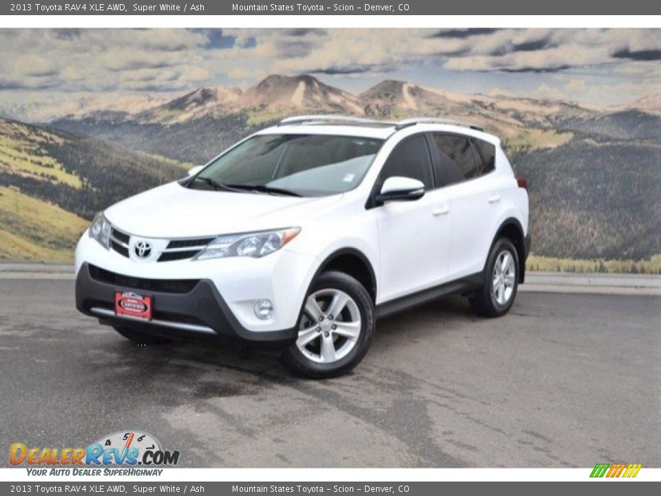 2013 Toyota RAV4 XLE AWD Super White / Ash Photo #5