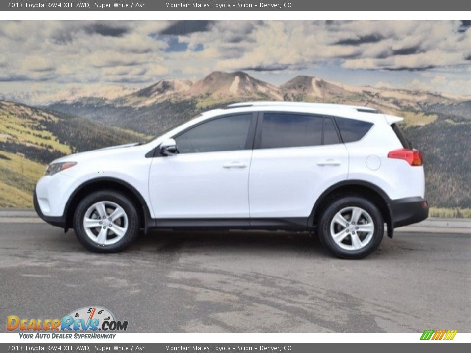 2013 Toyota RAV4 XLE AWD Super White / Ash Photo #6