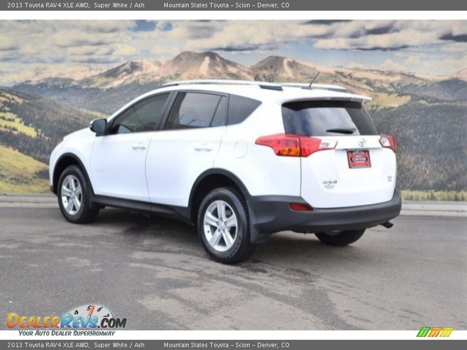 2013 Toyota RAV4 XLE AWD Super White / Ash Photo #8