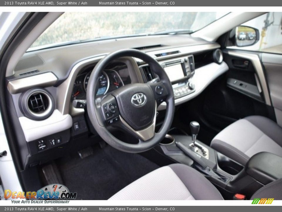 2013 Toyota RAV4 XLE AWD Super White / Ash Photo #10