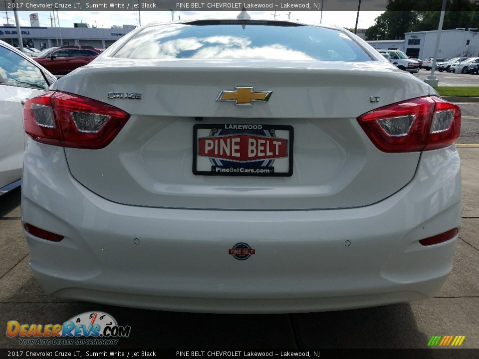 2017 Chevrolet Cruze LT Summit White / Jet Black Photo #5