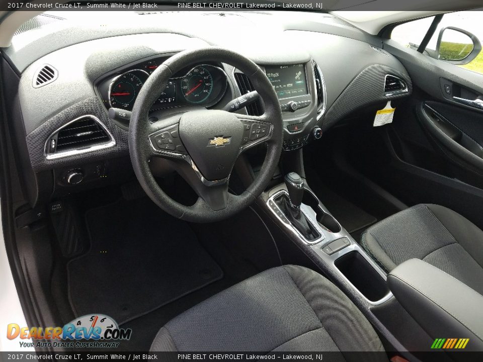 2017 Chevrolet Cruze LT Summit White / Jet Black Photo #6