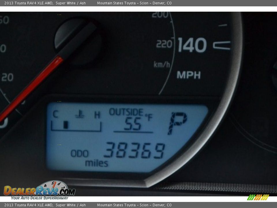 2013 Toyota RAV4 XLE AWD Super White / Ash Photo #30