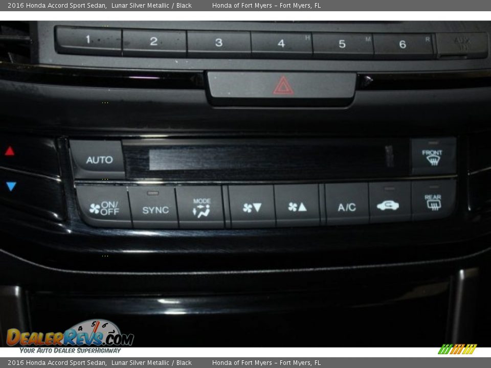 2016 Honda Accord Sport Sedan Lunar Silver Metallic / Black Photo #20