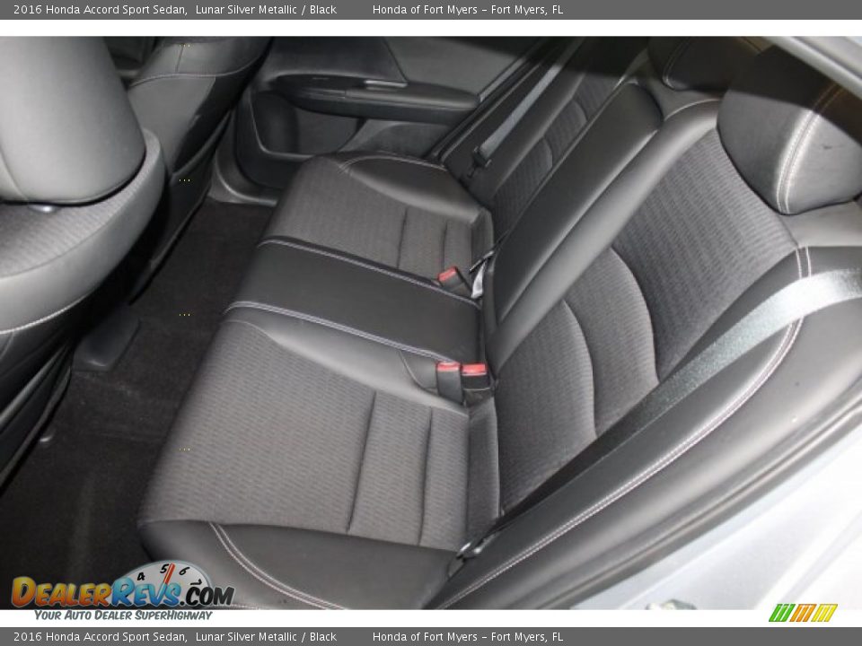 2016 Honda Accord Sport Sedan Lunar Silver Metallic / Black Photo #23