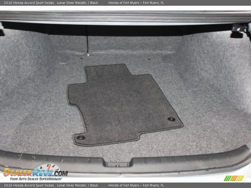 2016 Honda Accord Sport Sedan Lunar Silver Metallic / Black Photo #24