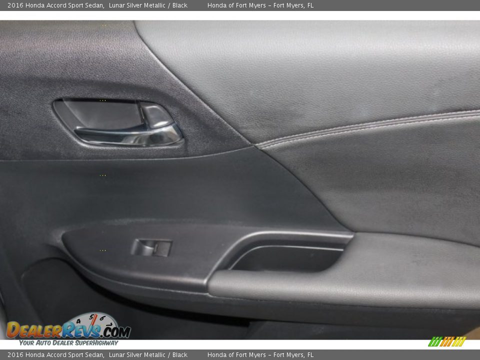 2016 Honda Accord Sport Sedan Lunar Silver Metallic / Black Photo #25
