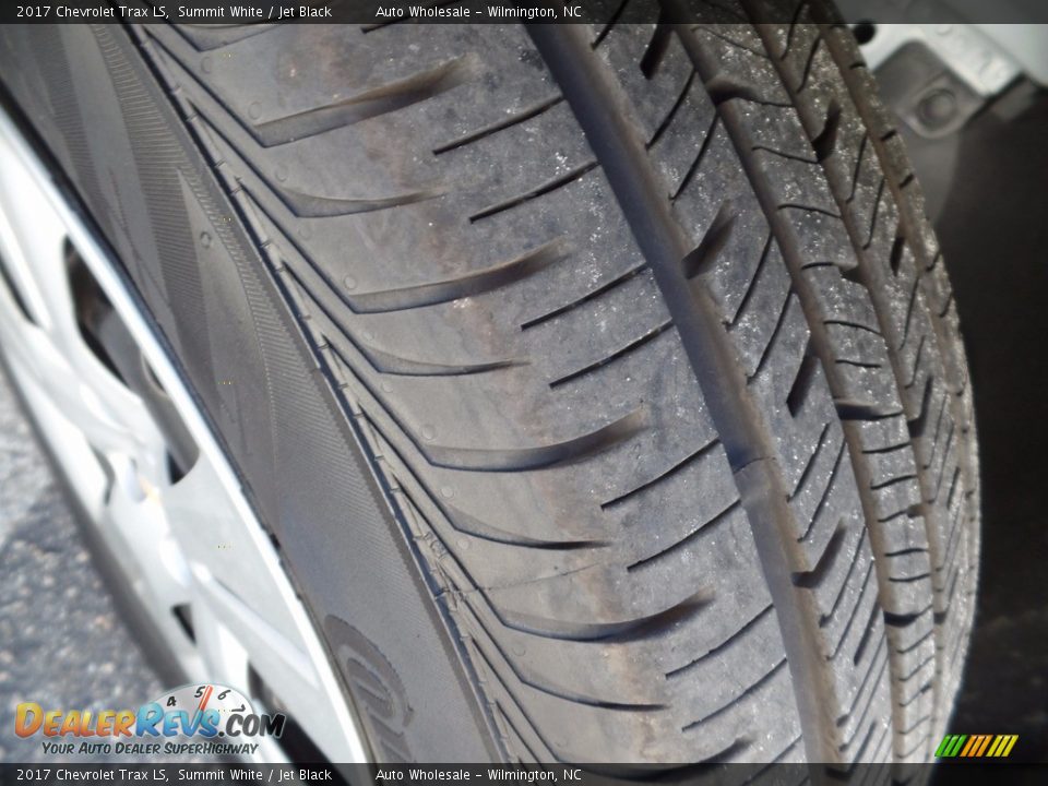 2017 Chevrolet Trax LS Summit White / Jet Black Photo #8