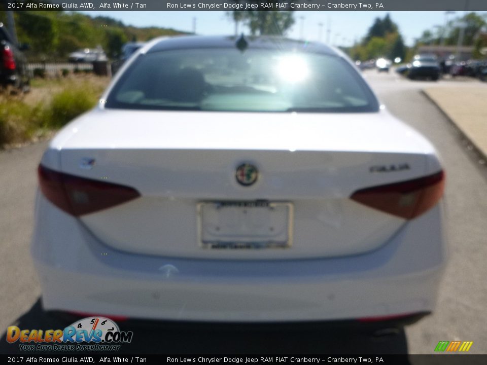 2017 Alfa Romeo Giulia AWD Alfa White / Tan Photo #6