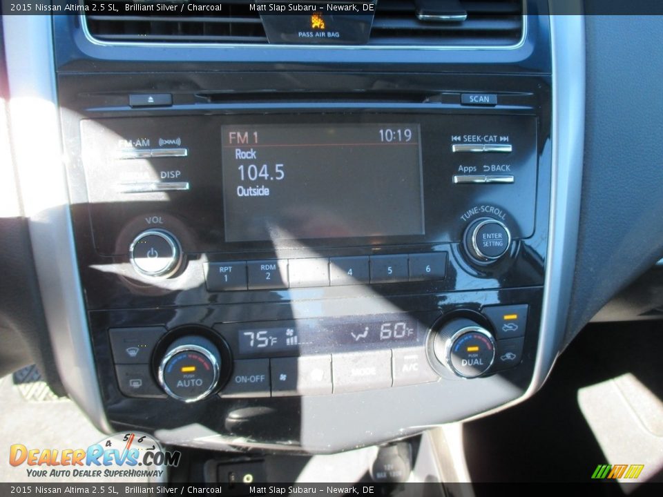 2015 Nissan Altima 2.5 SL Brilliant Silver / Charcoal Photo #25