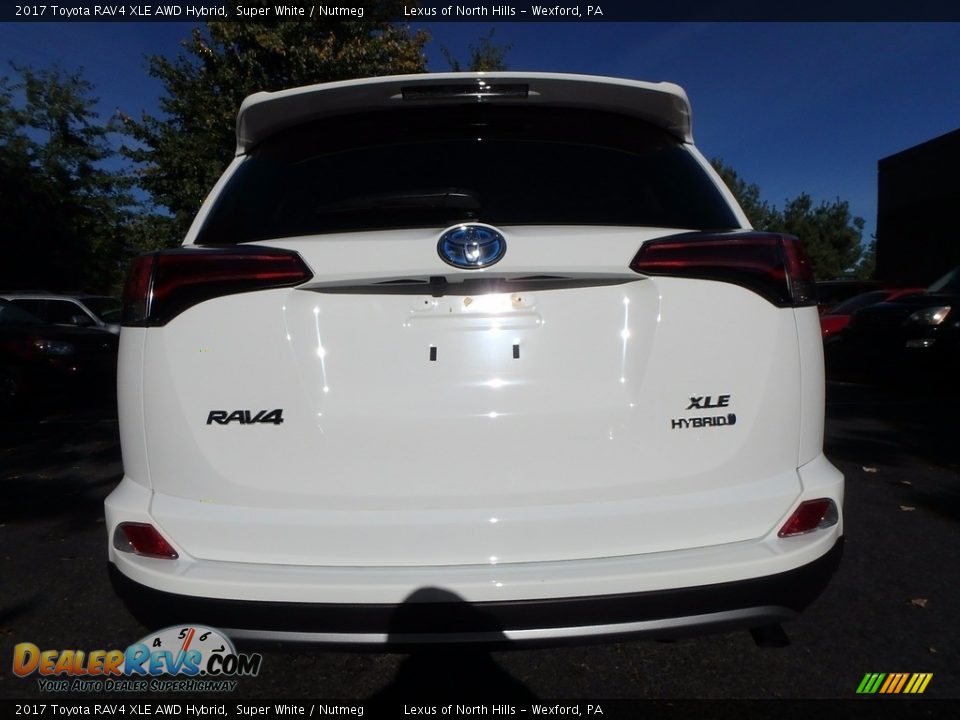 2017 Toyota RAV4 XLE AWD Hybrid Super White / Nutmeg Photo #7
