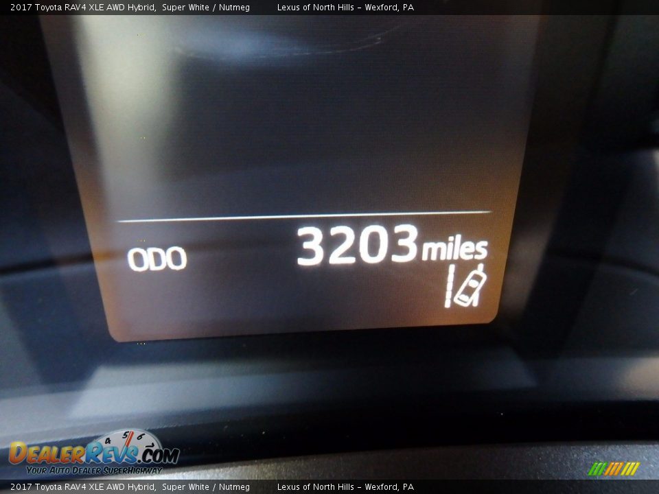 2017 Toyota RAV4 XLE AWD Hybrid Super White / Nutmeg Photo #25