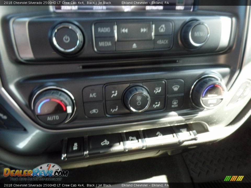 2018 Chevrolet Silverado 2500HD LT Crew Cab 4x4 Black / Jet Black Photo #36